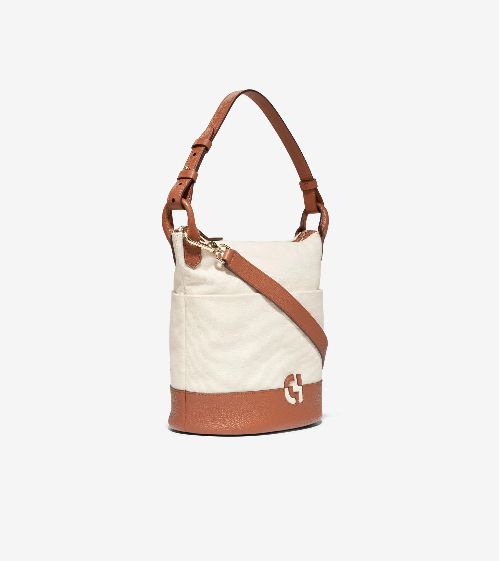 Сумка Essential Soft Bucket Bag