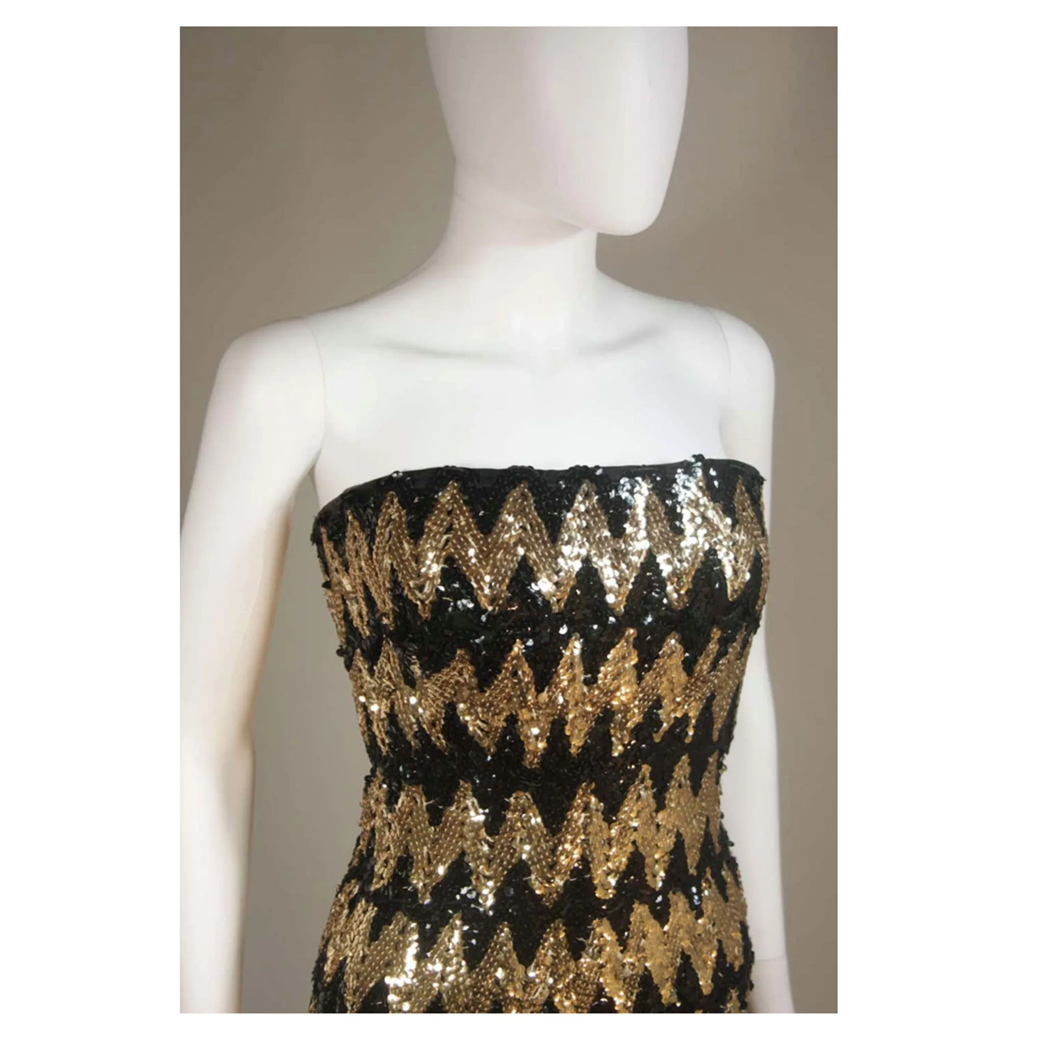 ARNOLD SCAASI Strapless Black and Gold Knit Sequin Gown Size 2-4