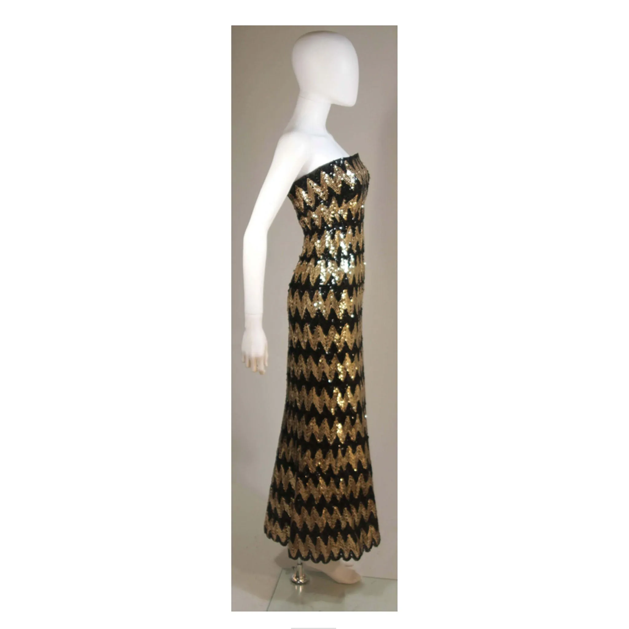 ARNOLD SCAASI Strapless Black and Gold Knit Sequin Gown Size 2-4