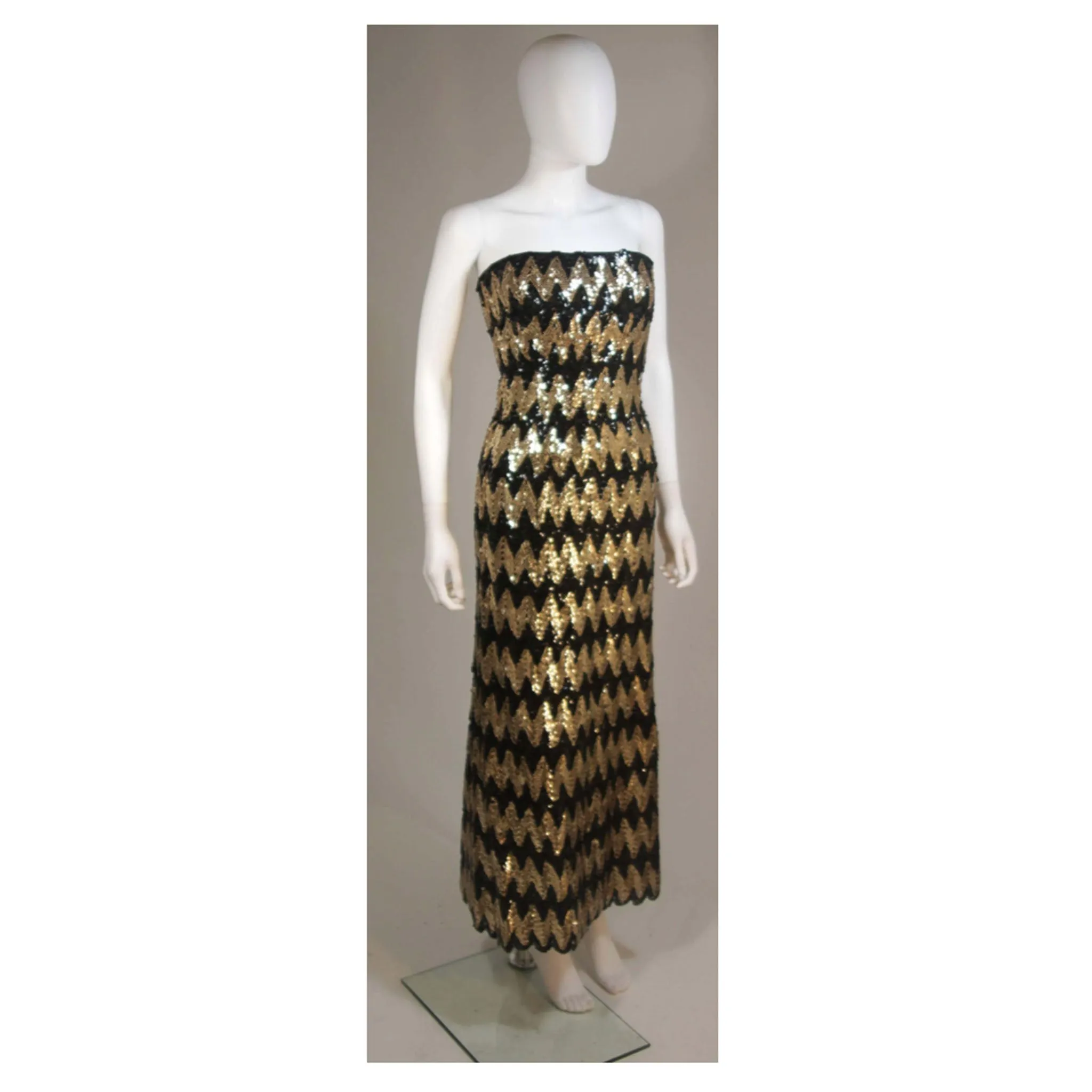 ARNOLD SCAASI Strapless Black and Gold Knit Sequin Gown Size 2-4