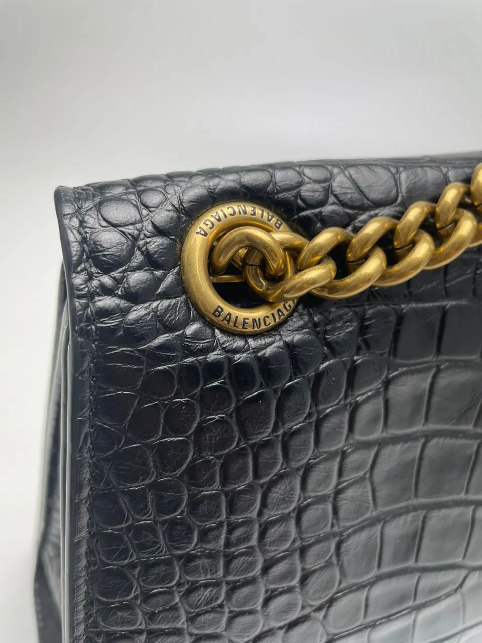 Crush Medium Chain Bag Croc Embossed in Black