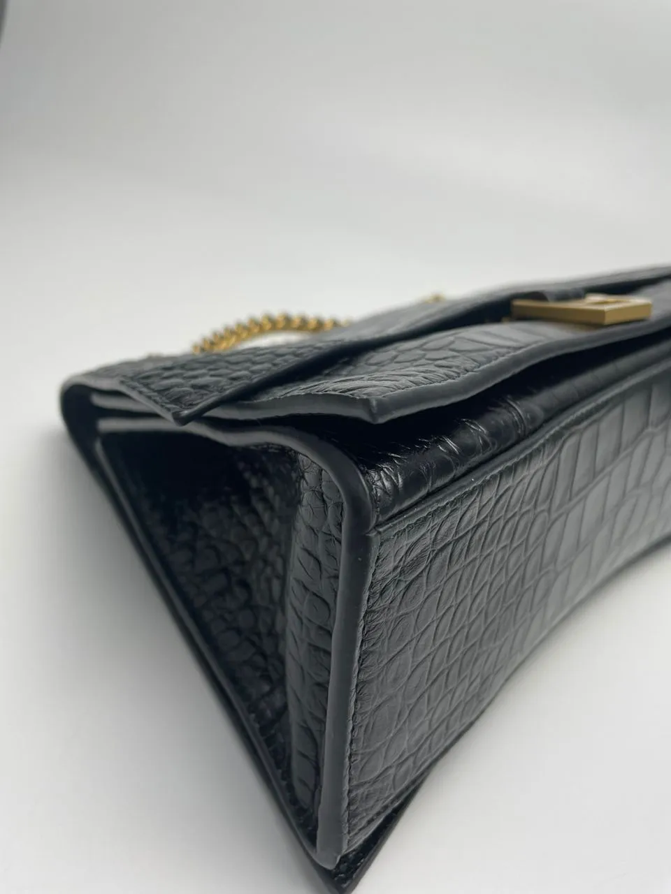 Crush Medium Chain Bag Croc Embossed in Black