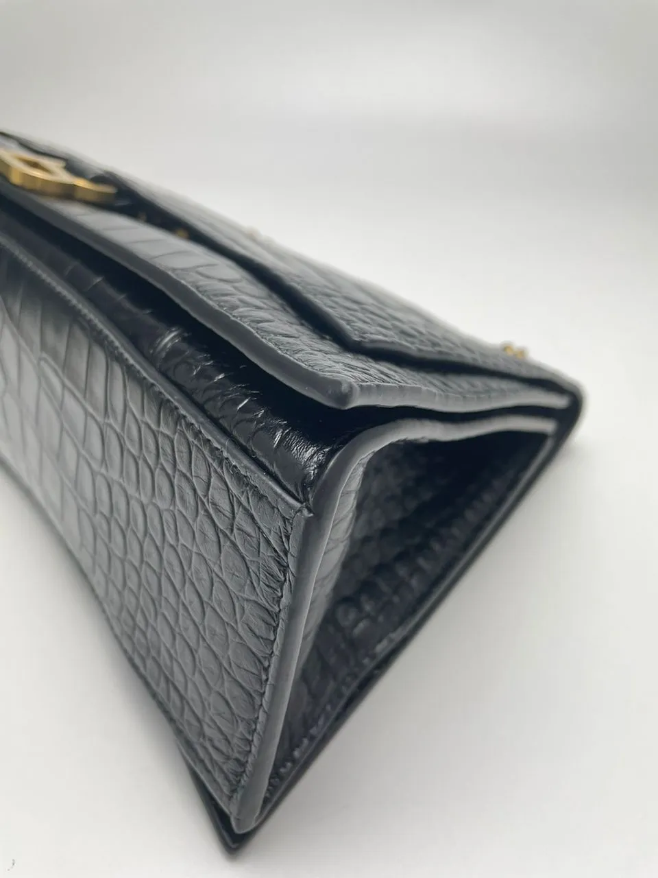 Crush Medium Chain Bag Croc Embossed in Black