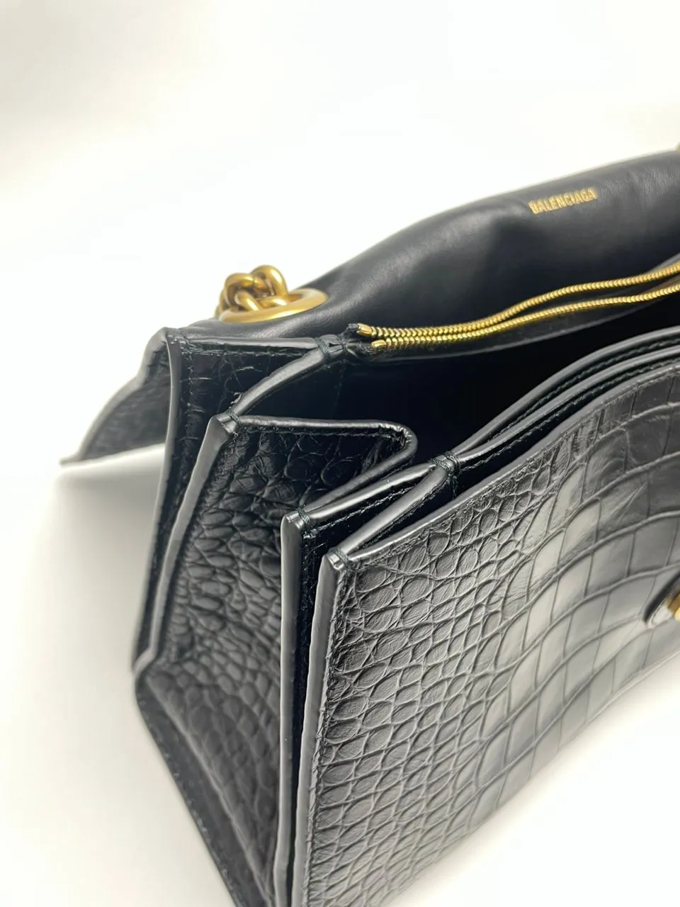 Crush Medium Chain Bag Croc Embossed in Black