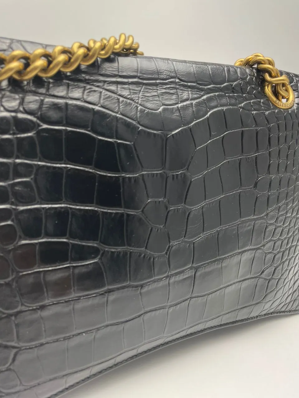 Crush Medium Chain Bag Croc Embossed in Black