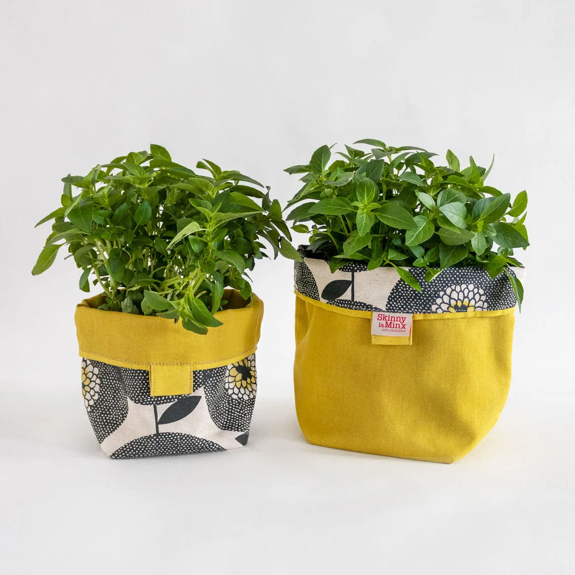 Reversible Soft Bucket - Flowerfields - Penny Black